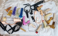 Москва (910)4917732 Средние, маленькие страпоны и другие игрушки.